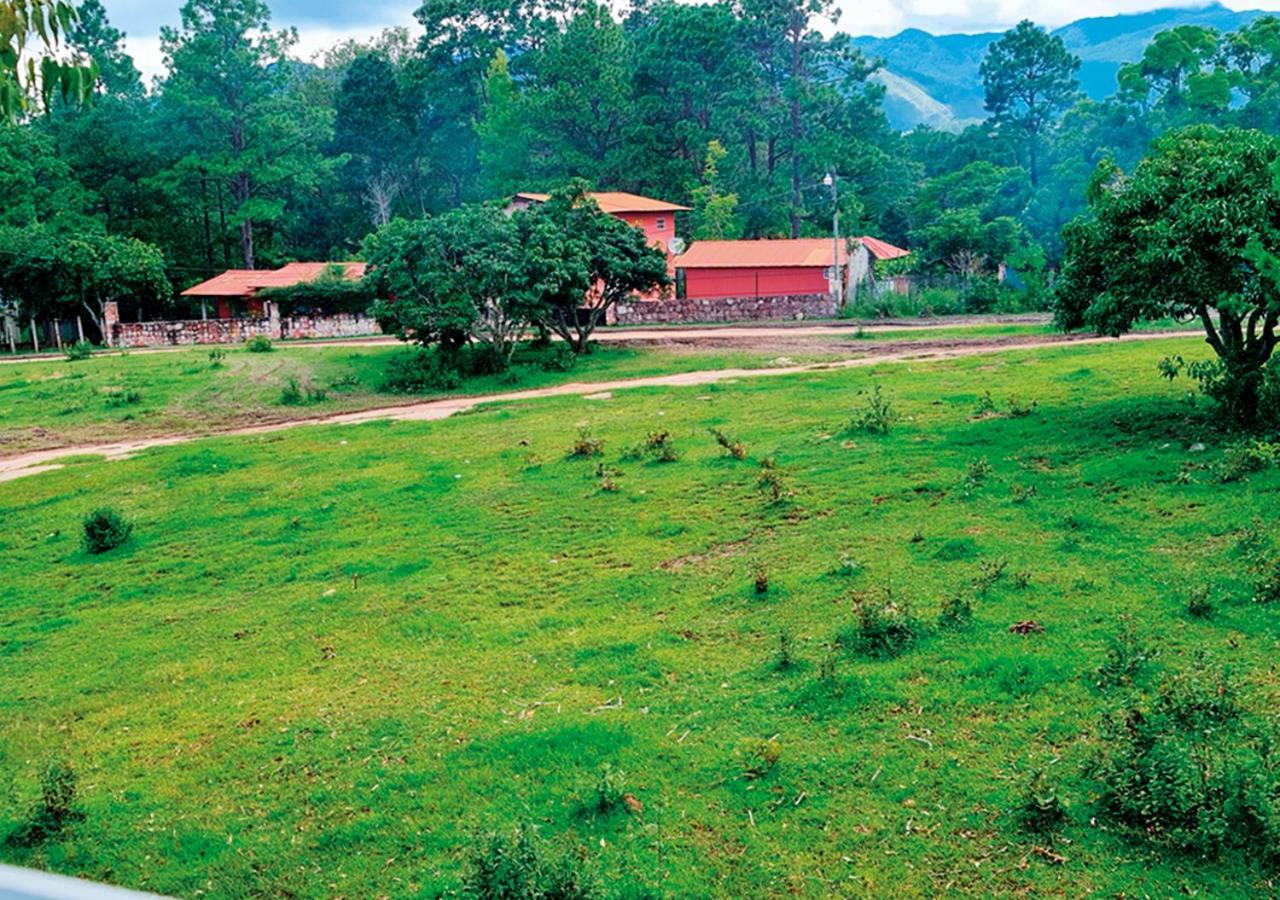 Hotel Cocoview, Bar & Restaurante Valle de Angeles Exterior photo